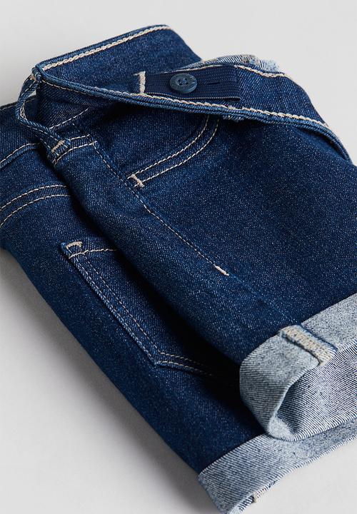 H&M - Superstretch denim shorts - dark denim blue 