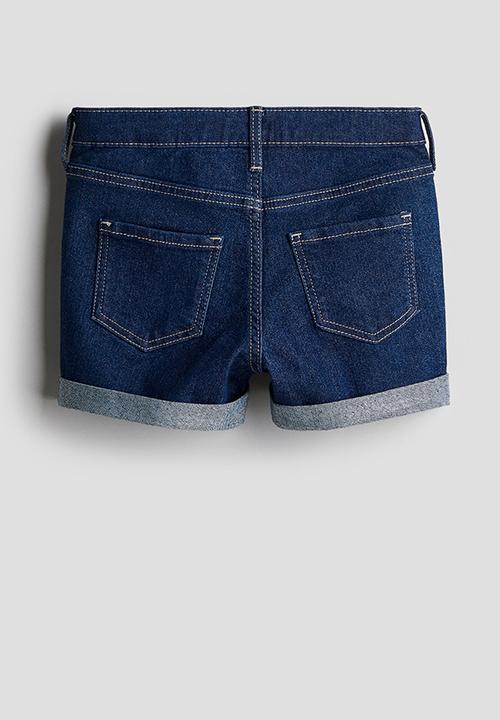 H&M - Superstretch denim shorts - dark denim blue 