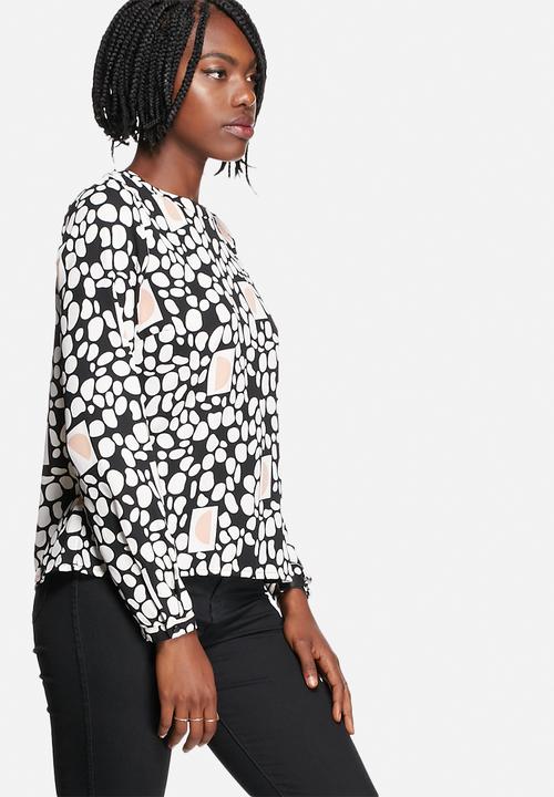 Vero Moda - Geo Open Back Blouse