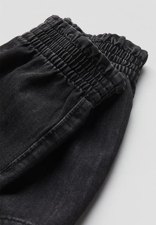 H&M - Loose fit denim shorts - black