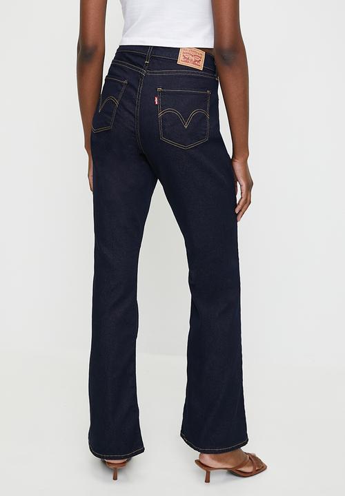 Levi’s® - Curvy flare - shadow cast