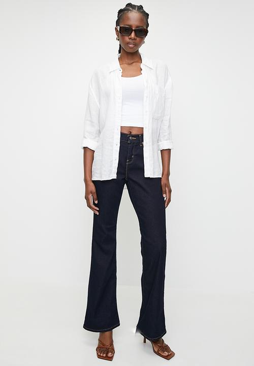 Levi’s® - Curvy flare - shadow cast