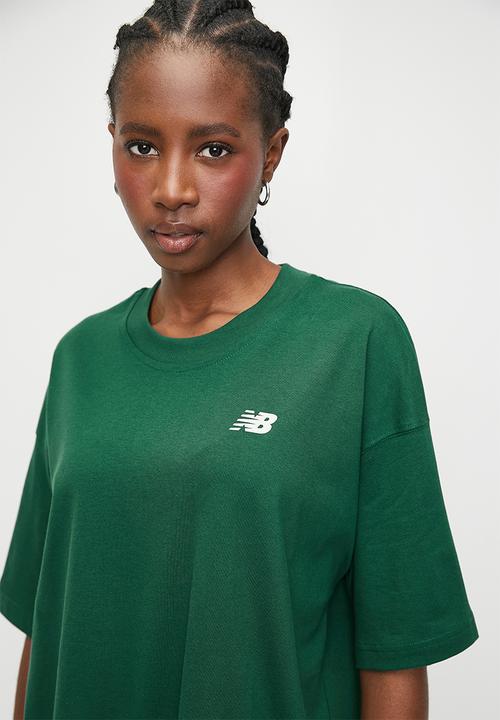 New Balance  - New Balance Varsity Tee - Nightwatch Green