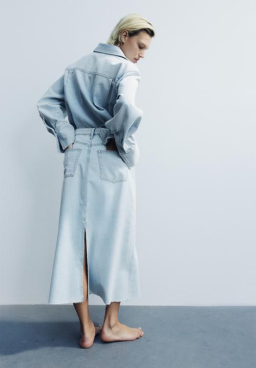 H&M - Feather soft denim skirt - pale denim blue