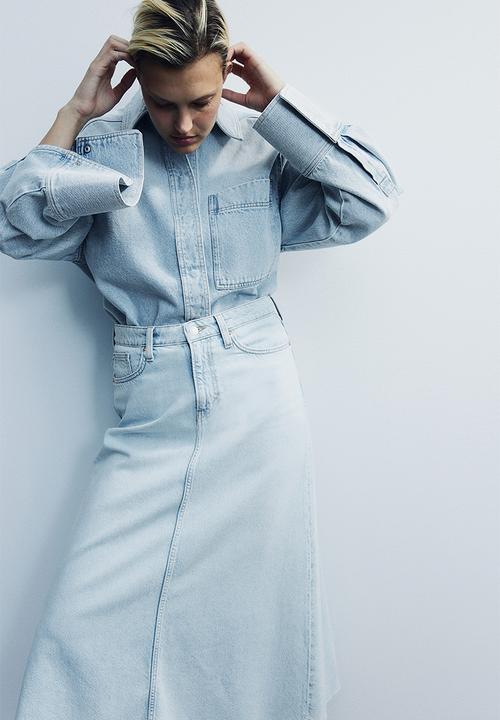 H&M - Feather soft denim skirt - pale denim blue