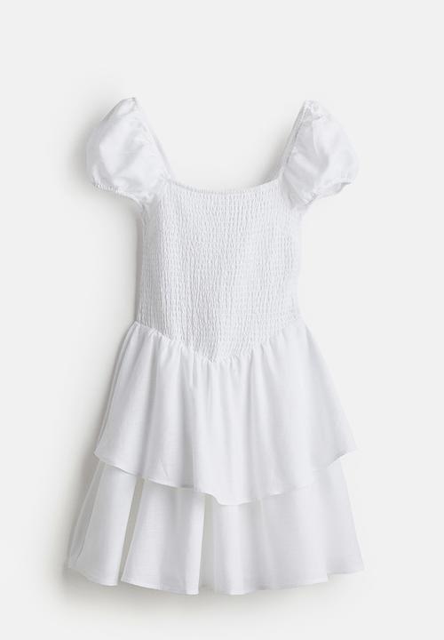 H&M - Tiered-skirt smocked dress - white