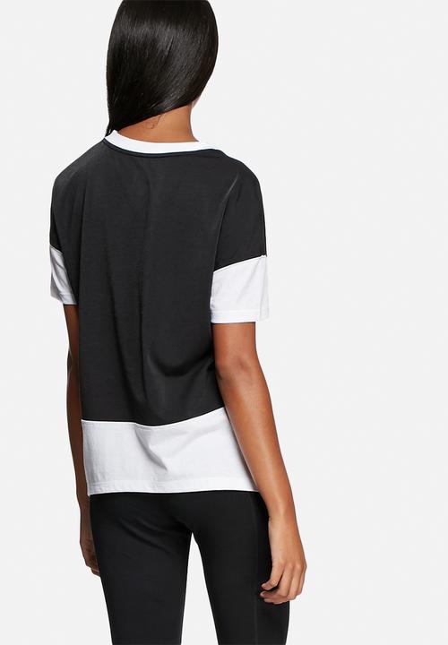 Nike - Signal Tee