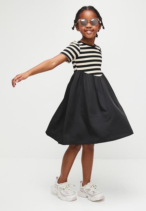 black and white striped asymmetrical dress Nala Green Asymmetric Maxi Dress With Split – Club L London main image 0