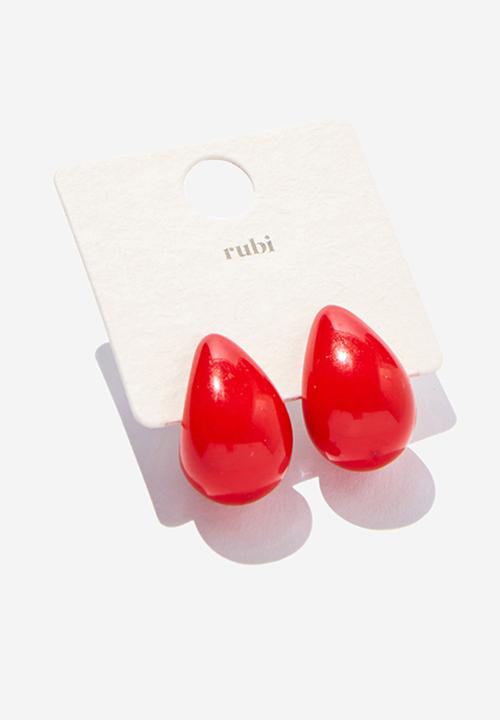 Rubi - Small charm earring - up red teardrop