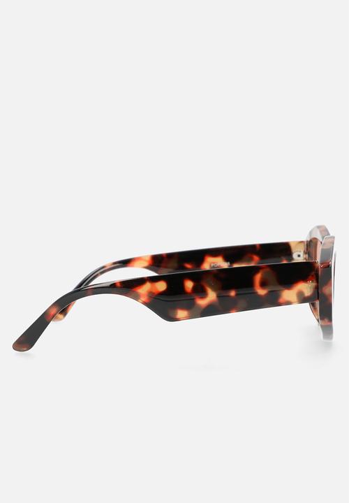Superbalist - Brianna cateye sunglasses - brown