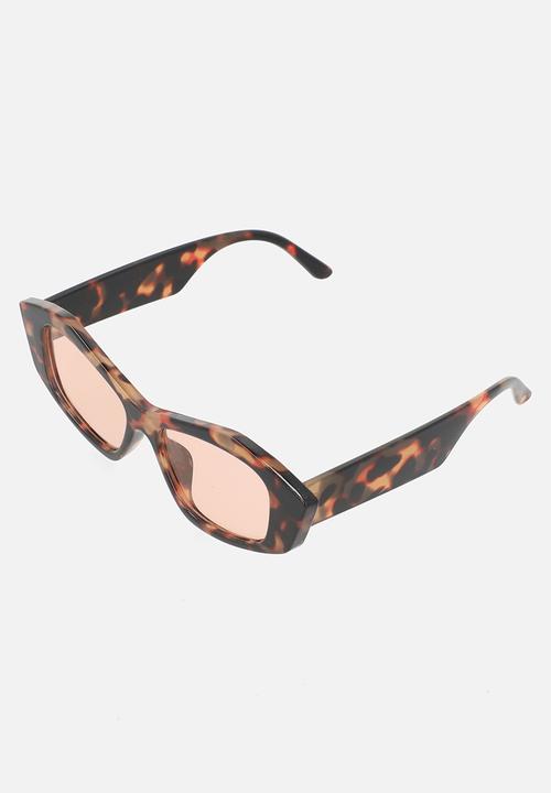 Superbalist - Brianna cateye sunglasses - brown