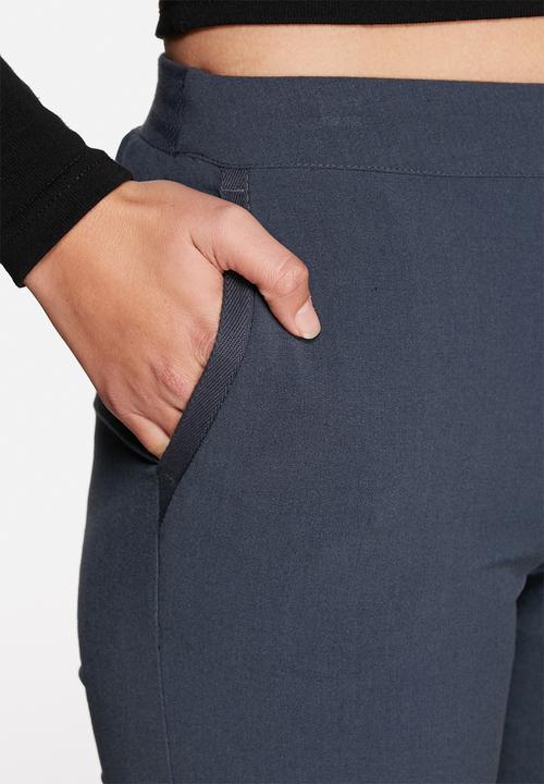 Vero Moda - Roxy Pocket Pants