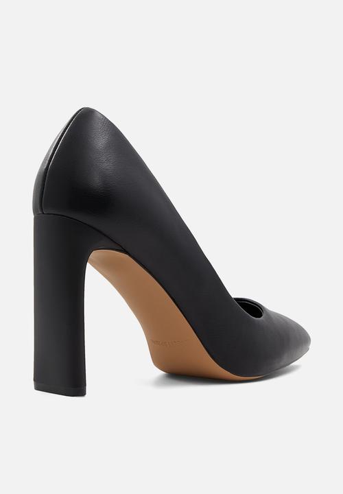 Call It Spring - Sashhaa court - black