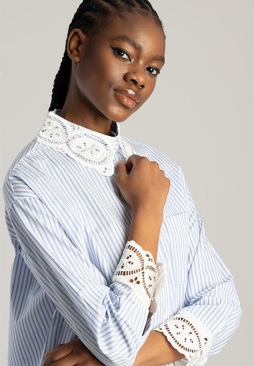 SISSY BOY - Giselle: Pin Stripe Anglaise Collar And Cuff Shirt. - Pale Blue / White