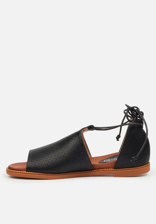Butterfly Feet - Ellie 10 strappy - black