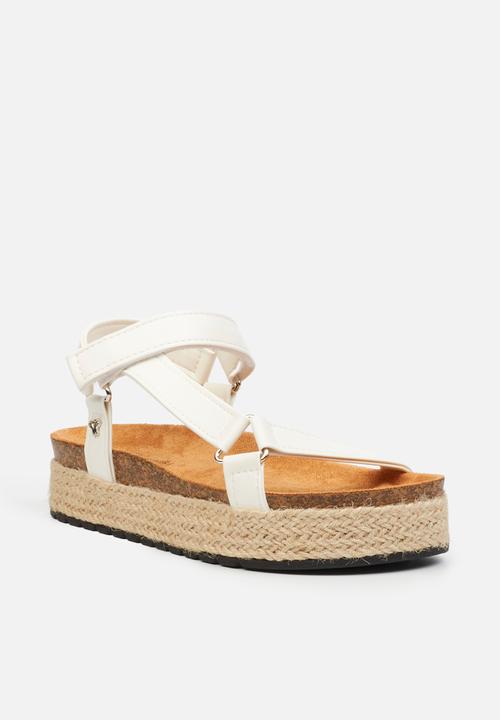 Butterfly Feet - Pisces 1 flatform - white