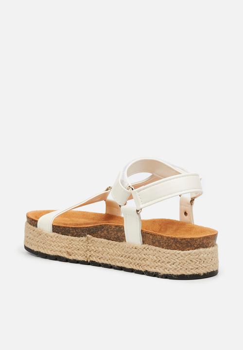 Butterfly Feet - Pisces 1 flatform - white