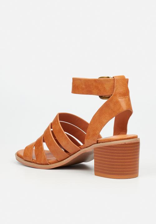 Butterfly Feet - Wexley 1 block heel - tan
