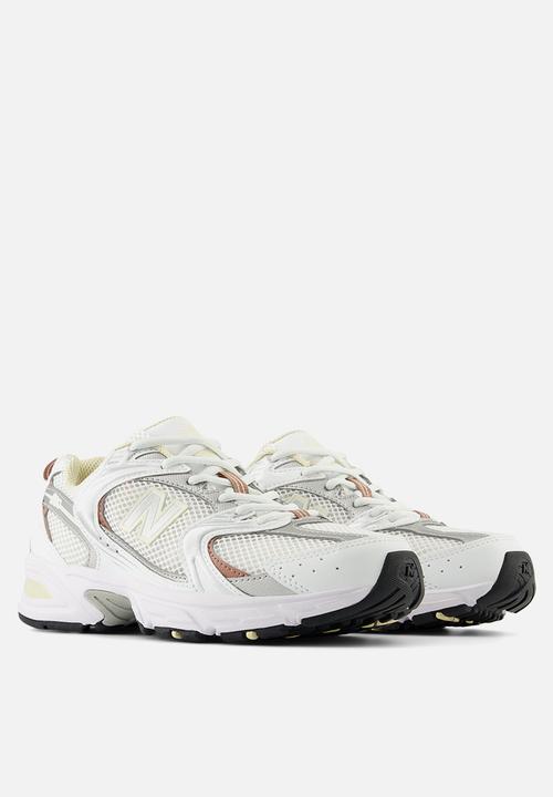 New Balance  - 530