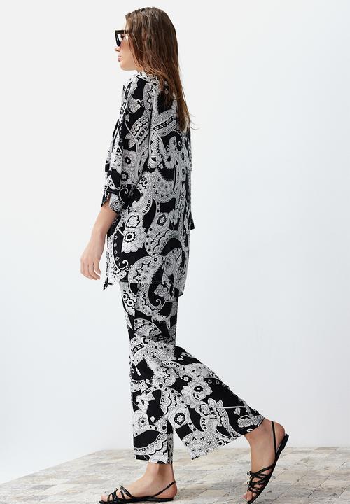 Trendyol - Patterned Kimono Trousers Woven Bottom & Top Set - Black