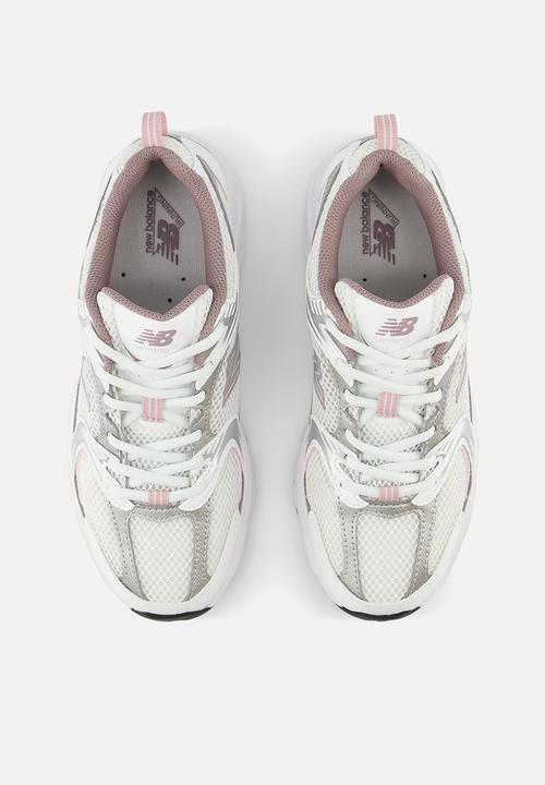 New Balance  - 530
