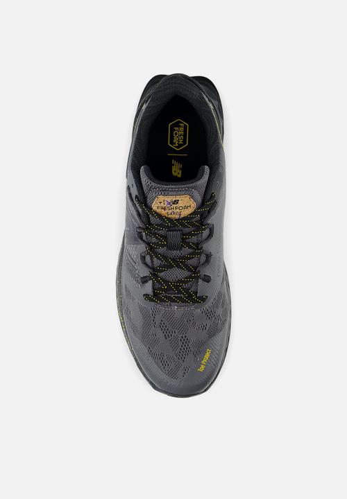 New Balance  - MTGAROS1 - grey (030)