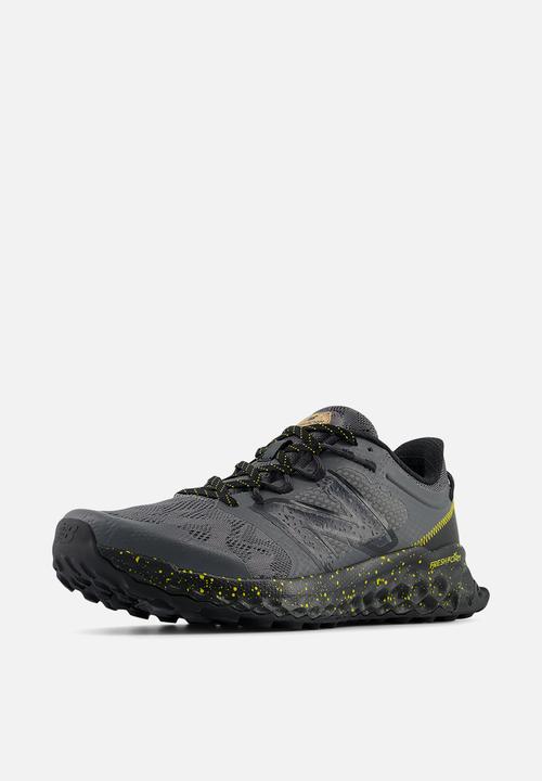 New Balance  - MTGAROS1 - grey (030)