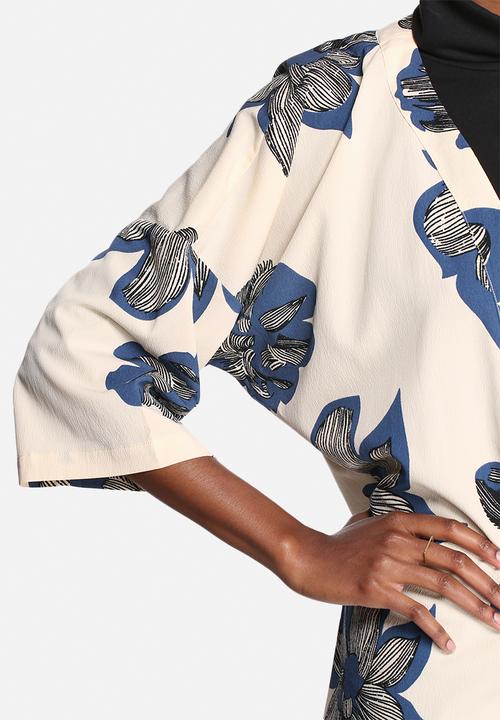 VILA - Graphical Kimono