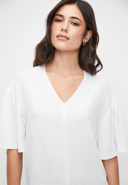 edit - V-neck wide sleeve shell - white