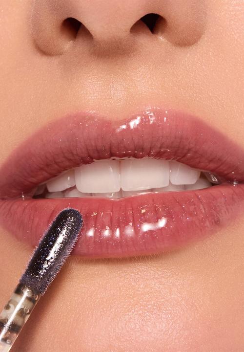 Catrice - Max It Up Lip Booster Extreme 060 - Good Girl Gone Bad