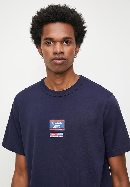 Reebok - Ri badge tee - vector navy