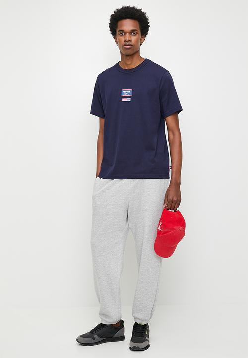 Reebok - Ri badge tee - vector navy