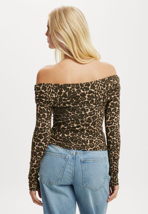 Cotton On - Rhi Gathered Off The Shoulder Long Sleeve - Kate Leopard