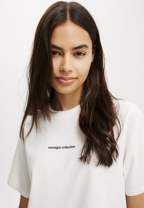 Cotton On - Regular Fit Graphic Tee - Nostalgia Collection/Vintage White