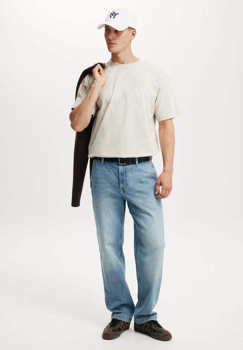 Cotton On - Box Fit Easy T-Shirt - Sand Dune/Maiden Ensemble