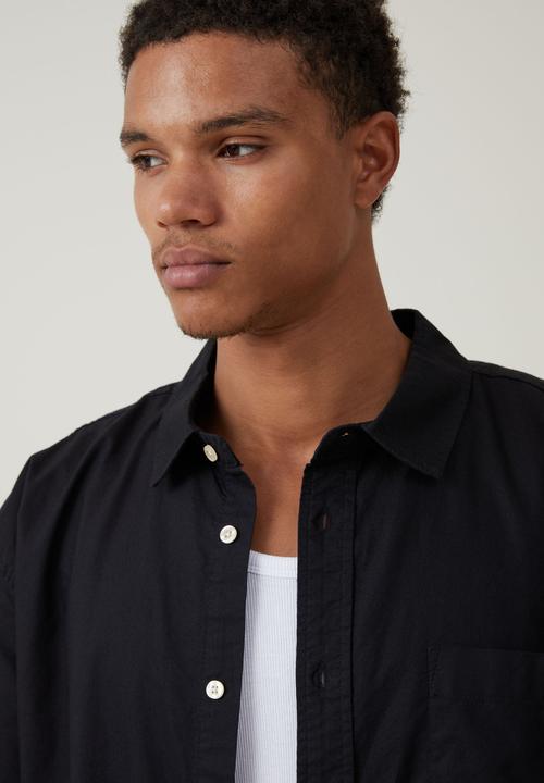Cotton On - Relaxo Short Sleeve Shirt- Black
