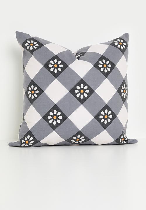 Sixth Floor - Daisy cushion cover - Black