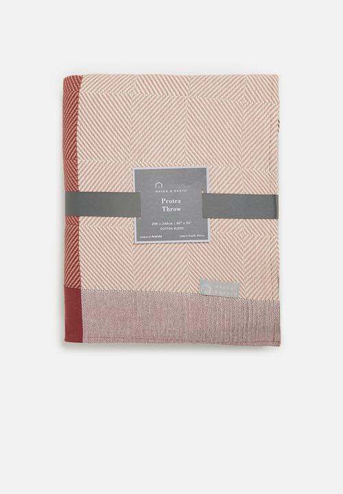 Haven & Earth  - Protea Bed Throw - Garnet