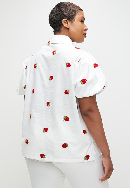 Me&B - Plus Concelaed Front Shirt With Balloon Sleeve - Strawberryemb
