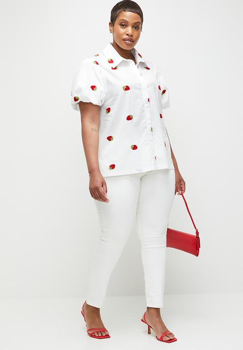 Me&B - Plus Concelaed Front Shirt With Balloon Sleeve - Strawberryemb