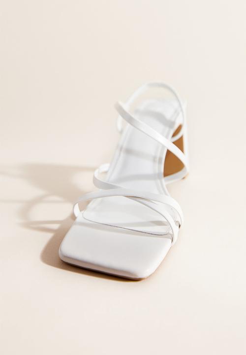 H&M - Block-heeled sandals - white