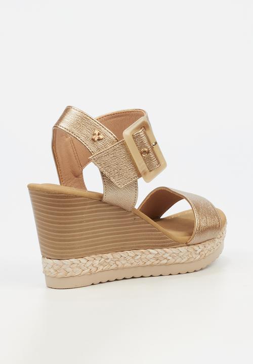 Butterfly Feet - Avery 5 wedge - gold