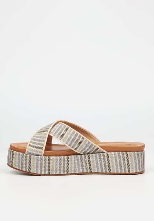 Butterfly Feet - Fujo 1 flatform - beige