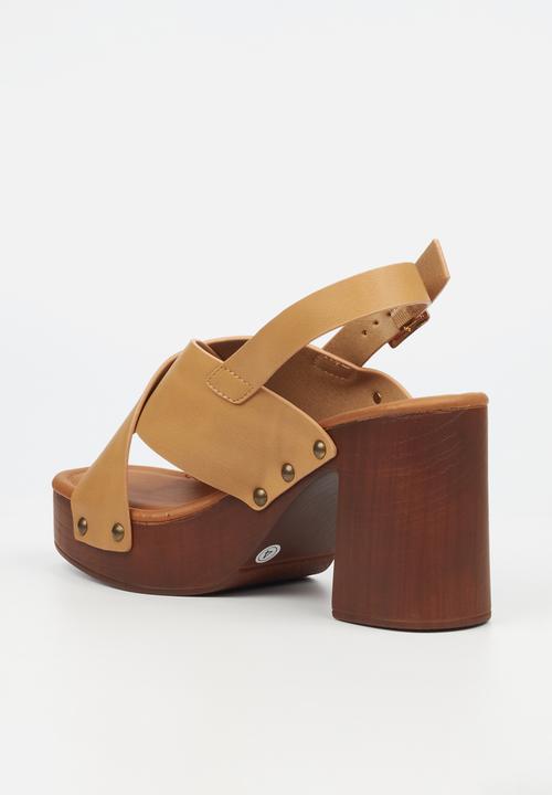 Butterfly Feet - Harlowe 1 block heel - beige