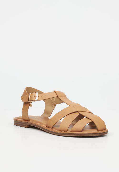 Miss Black - Basil 1 fisherman - tan