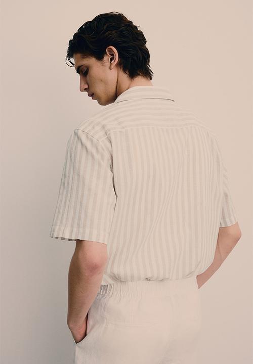 H&M - Regular fit linen-blend shirt - beige