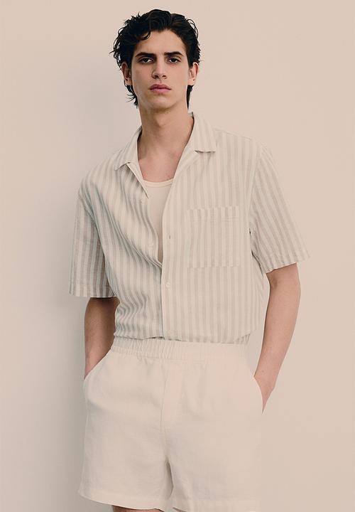 H&M - Regular fit linen-blend shirt - beige