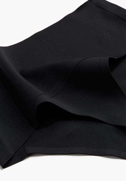 H&M - Medium shape thong briefs - black