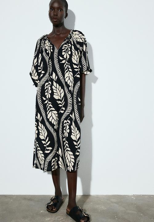 H&M - Cotton dress - black patterned