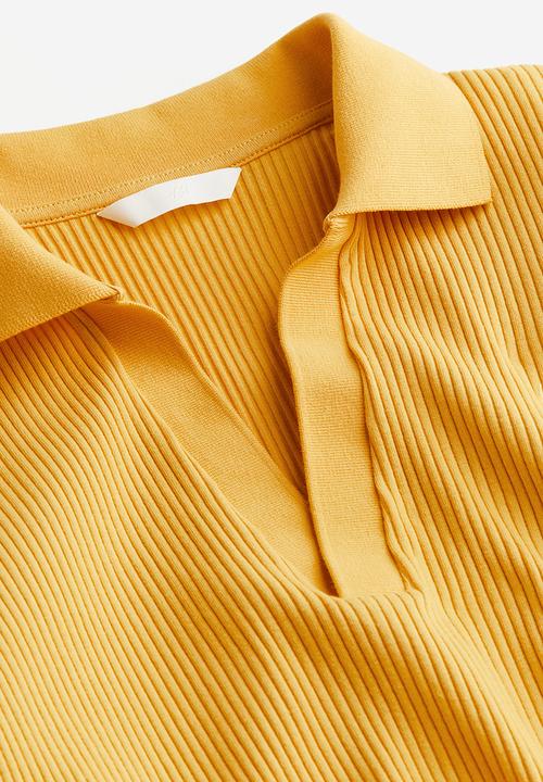 H&M - Ribbed collared top - yellow